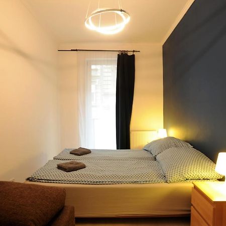 Lovely Apartment In The Heart Of Boedapest Buitenkant foto