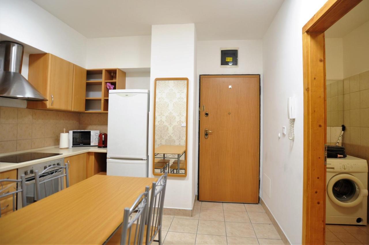 Lovely Apartment In The Heart Of Boedapest Buitenkant foto