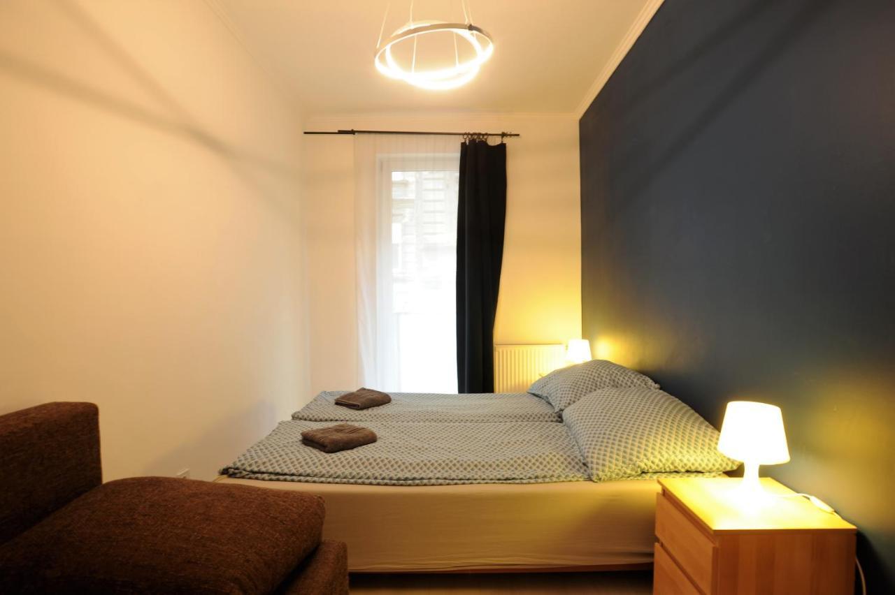 Lovely Apartment In The Heart Of Boedapest Buitenkant foto