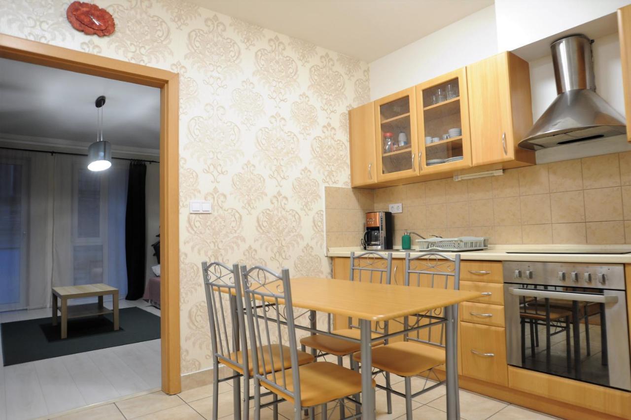 Lovely Apartment In The Heart Of Boedapest Buitenkant foto
