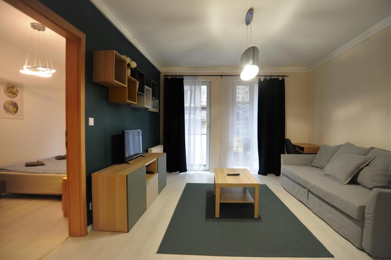Lovely Apartment In The Heart Of Boedapest Buitenkant foto